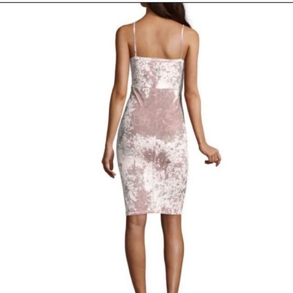 New with tags Pink Crushed Velvet Lace Front Dress size XXL - Picture 4 of 11